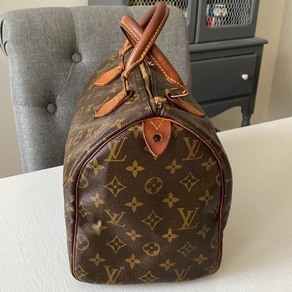 Louis Vuitton Monogram Speedy 30 - Picture 4 of 17